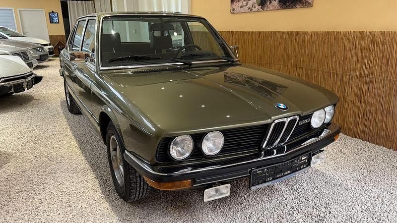 Grün Gebraucht 1979 BMW 520 Limousine | 19.999 € - Bild 1/4