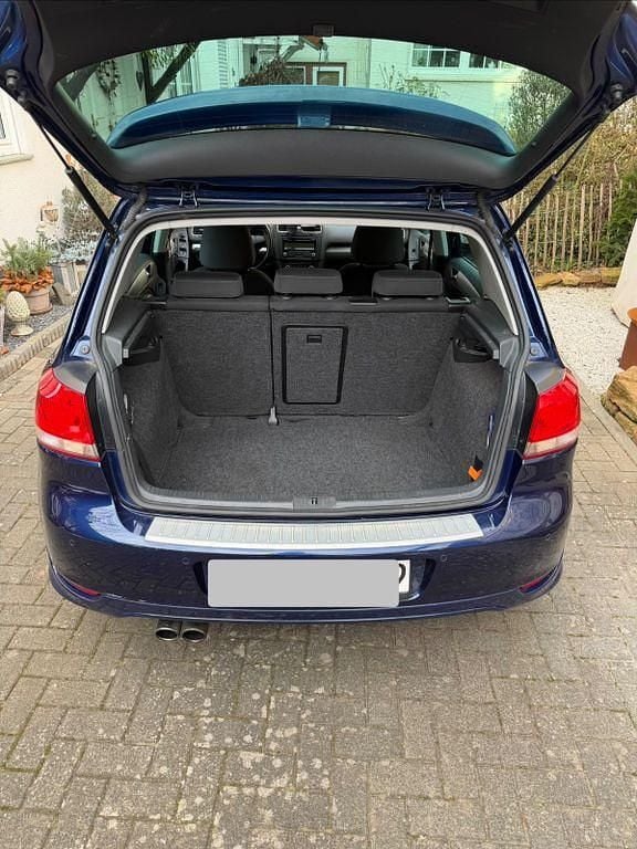 Gebraucht VW Golf VI Team 122 PS (89 kW) 2011 Blau Kleinwagen