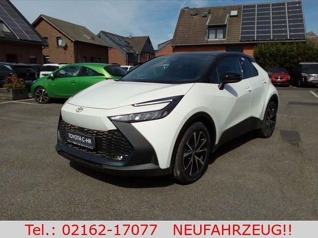 Weiß Neu 2025 Toyota C-HR Team SUV | 36.990 € (Teuer) - Bild 1/4