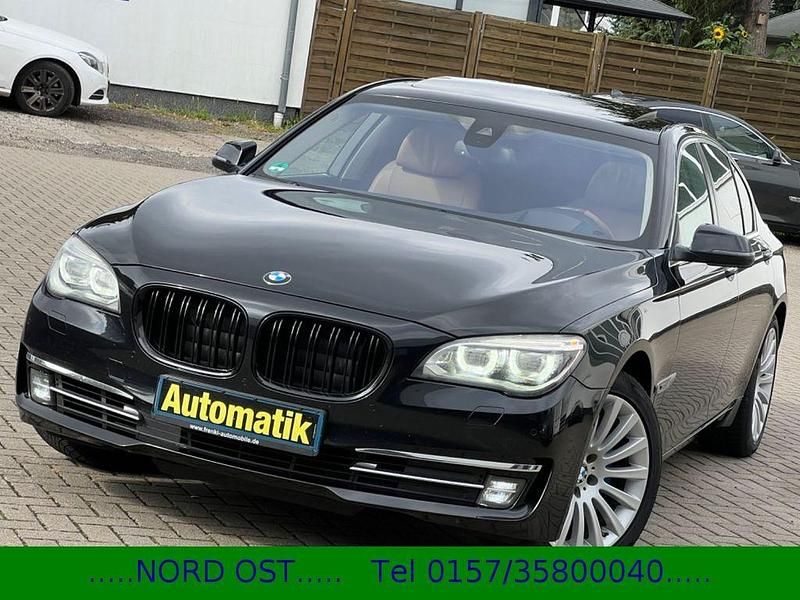 Schwarz Gebraucht 2014 BMW 740 Performance Limousine | 17.900 € (Fairer Preis) - Bild 1/4