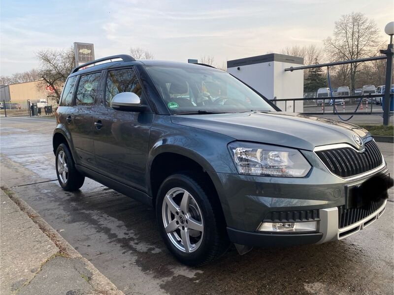 Grau Gebraucht 2015 Skoda Yeti Active SUV | 9.600 € (Fairer Preis) - Bild 1/4