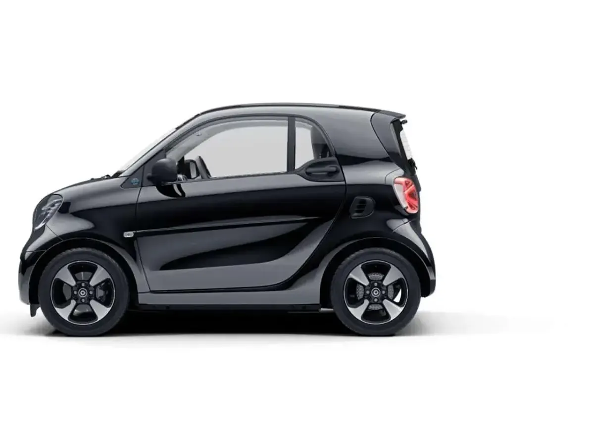 Gebraucht Smart ForTwo Coupé 60 kW (82 PS) 2023 Schwarz Kleinwagen