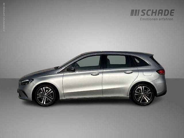 Gebraucht Mercedes B180 Progressive 116 PS (85 kW) 2024 Silber Van / Kleinbus