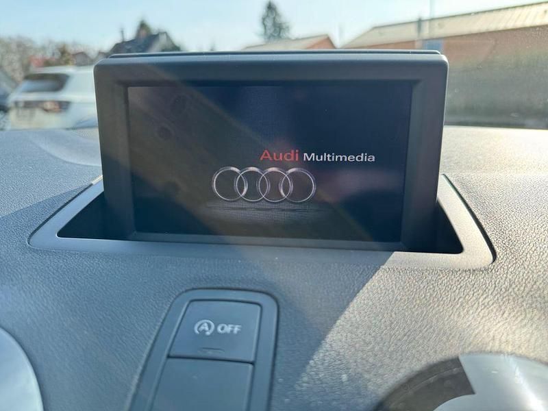 Gebraucht Audi A1 Design 105 PS (77 kW) 2010 Weiß Kleinwagen