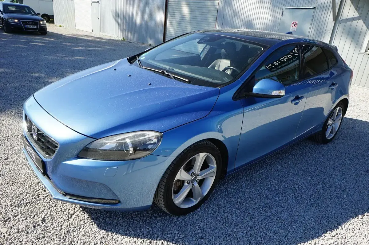 Gebraucht Volvo V40 You! 150 PS (110 kW) 2014 Blau Kombi