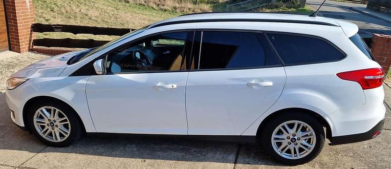 Gebraucht Ford Focus Trend 120 PS (88 kW) 2018 Weiß Kombi