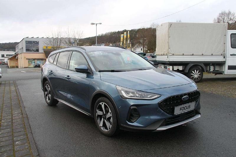 Gebraucht Ford Focus Active X 155 PS (114 kW) 2025 Chromablau metallic Kombi