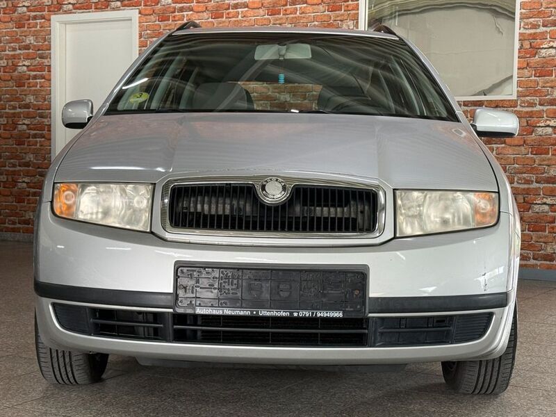 Gebraucht Skoda Fabia 101 PS (74 kW) 2002 Silber Kleinwagen
