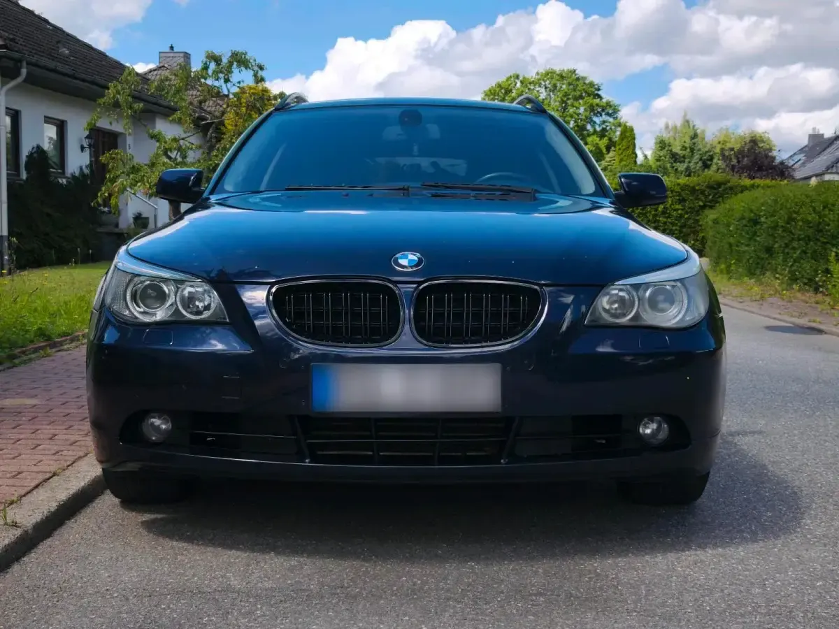 Gebraucht BMW 525 192 PS (141 kW) 2004 Blau Kombi