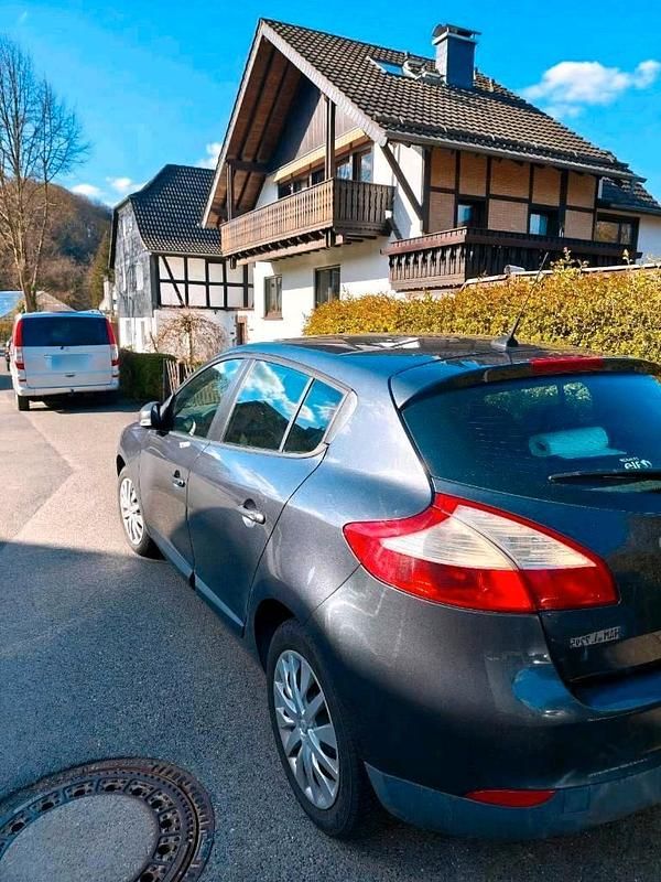 Gebraucht Renault Mégane 2011 Grau Limousine