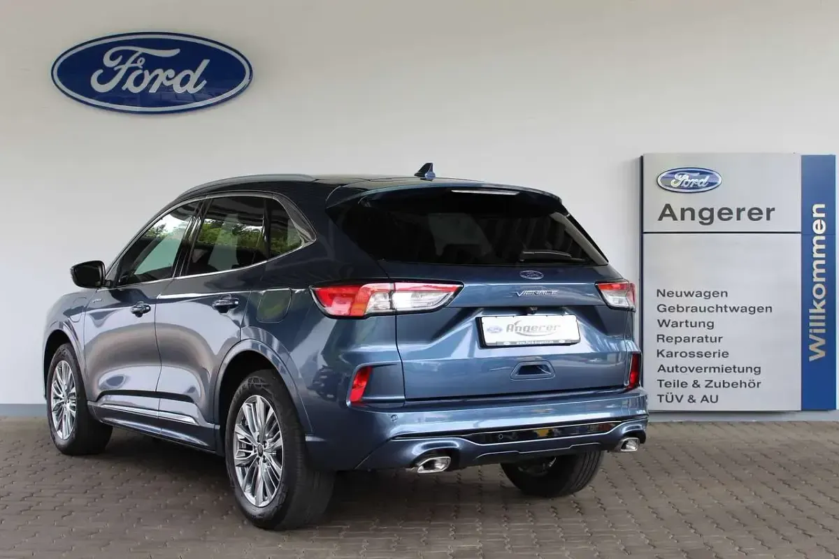 Gebraucht Ford Kuga Vignale 152 PS (111 kW) 2022 Chromablau metallic SUV