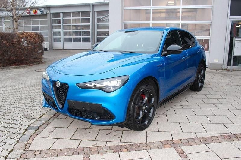 Blau Gebraucht 2023 Alfa Romeo Stelvio Turismo SUV | 31.900 € (Superpreis) - Bild 1/4