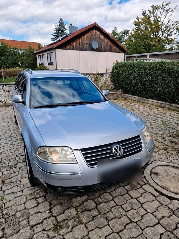 Silber Gebraucht 2003 VW Passat Kombi | 1.100 € (Fairer Preis) - Bild 1/4