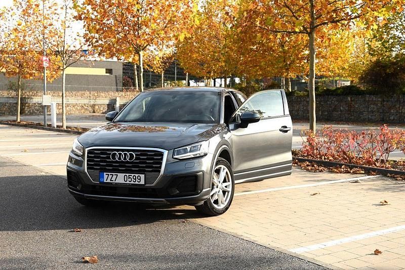 Gebraucht Audi Q2 S-Line 150 PS (110 kW) 2018 Grau SUV