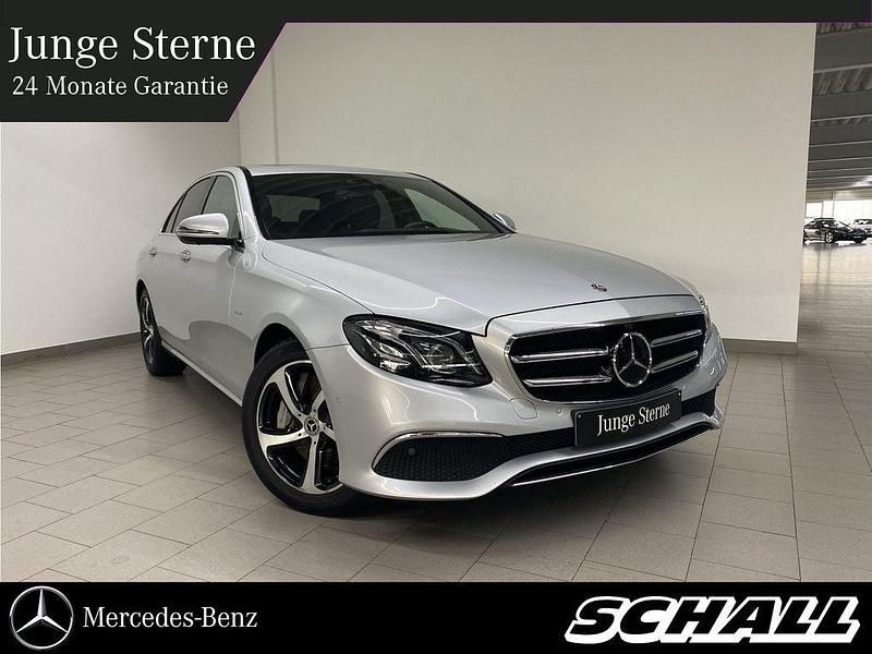 Iridiumsilber Gebraucht 2020 Mercedes E400 Avantgarde Limousine | 42.597 € (Fairer Preis) - Bild 1/4