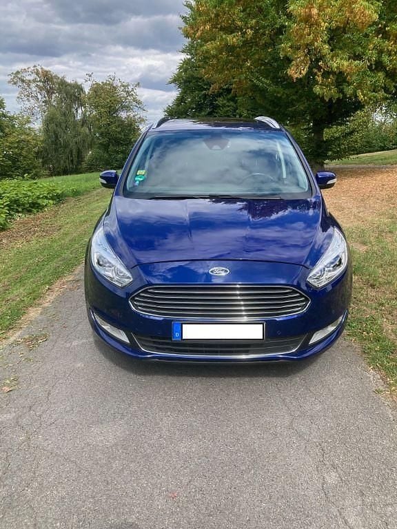 Używany Ford Galaxy Titanium 179 KM (131 kW) 2017 Niebieski Minivan