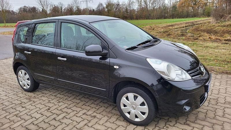 Schwarz Gebraucht 2011 Nissan Note Acenta Van / Kleinbus | 2.250 € (Guter Preis) - Bild 1/4