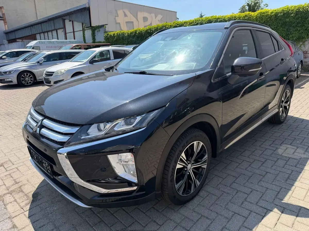Gebraucht Mitsubishi Eclipse Cross Top 148 PS (108 kW) 2019 Schwarz SUV