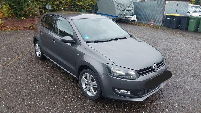 Braun Gebraucht 2014 VW Polo Life Limousine | 6.500 € (Guter Preis) - Bild 1/4