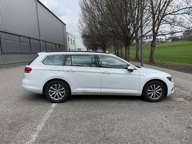 Gebraucht VW Passat Comfortline 150 PS (110 kW) 2015 Weiß Kombi