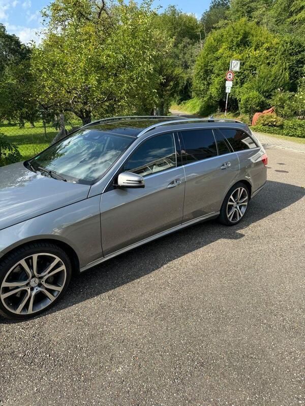 Grau Gebraucht 2013 Mercedes E400 Avantgarde Kombi | 16.000 € (Superpreis) - Bild 1/4