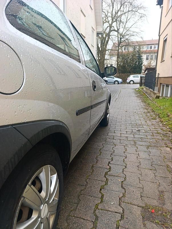 Gebraucht Opel Corsa 75 PS (55 kW) 2001 Silber Kleinwagen