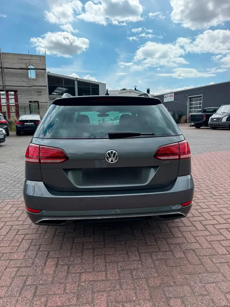 Gebraucht VW Golf VII 115 PS (84 kW) 2019 Grau Kombi