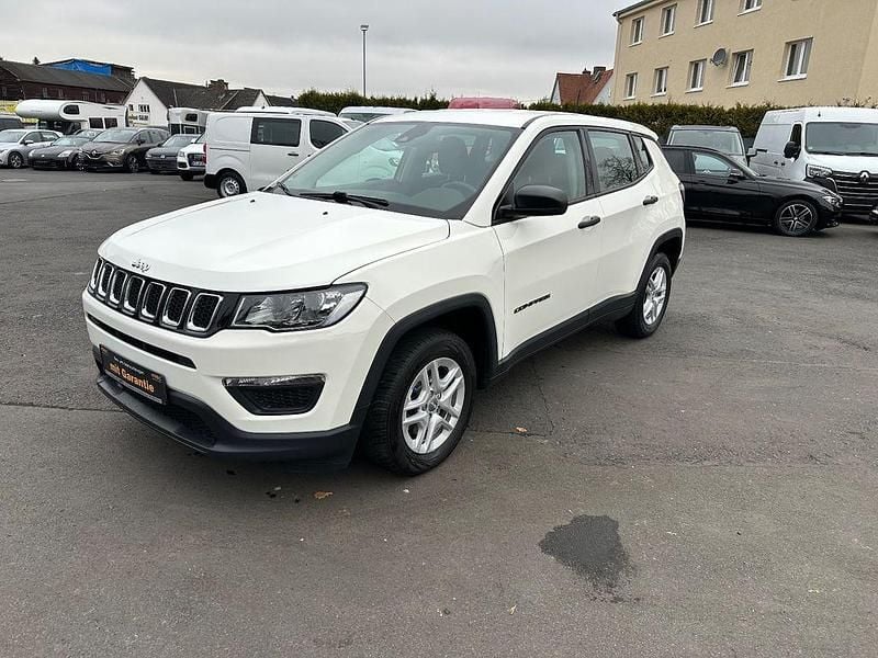 Gebraucht Jeep Compass Sport 140 PS (102 kW) 2018 Weiß SUV
