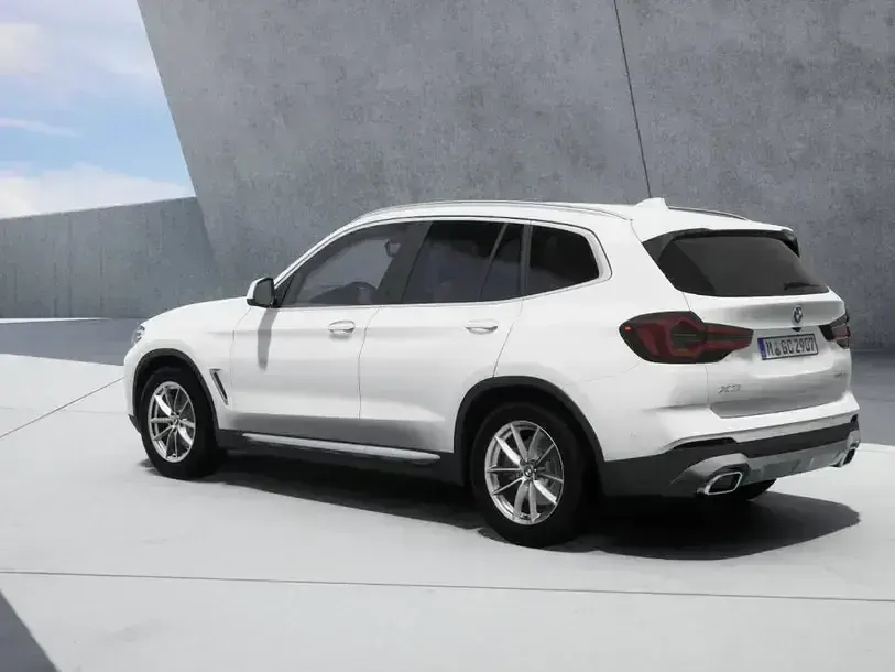 Gebraucht BMW X3 Sport Line 184 PS (135 kW) 2023 Weiß SUV