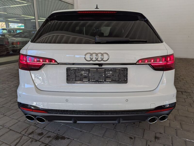 Gebraucht Audi S4 Basis 341 PS (250 kW) 2022 Weiß Kombi