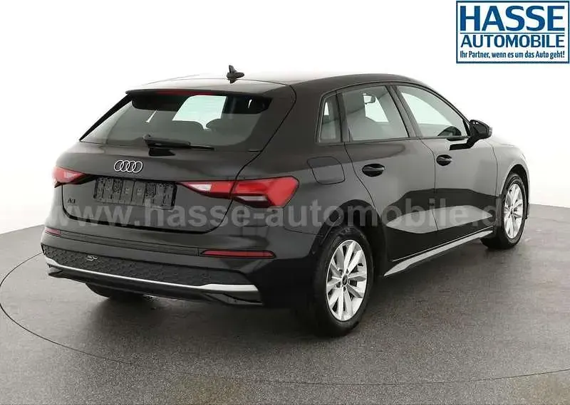 Gebraucht Audi A3 Ambiente 150 PS (110 kW) 2024 Schwarz Limousine