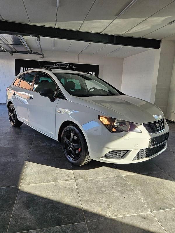 Weiß Gebraucht 2016 Seat Ibiza ST Reference Kombi | 6.600 € (Fairer Preis) - Bild 1/4