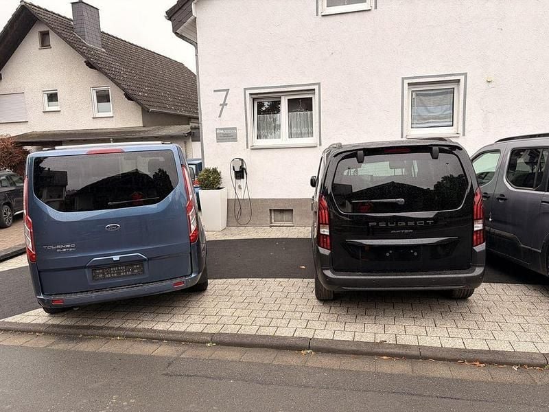 Gebraucht Ford Tourneo Custom Titanium X 170 PS (125 kW) 2024 Blau Van