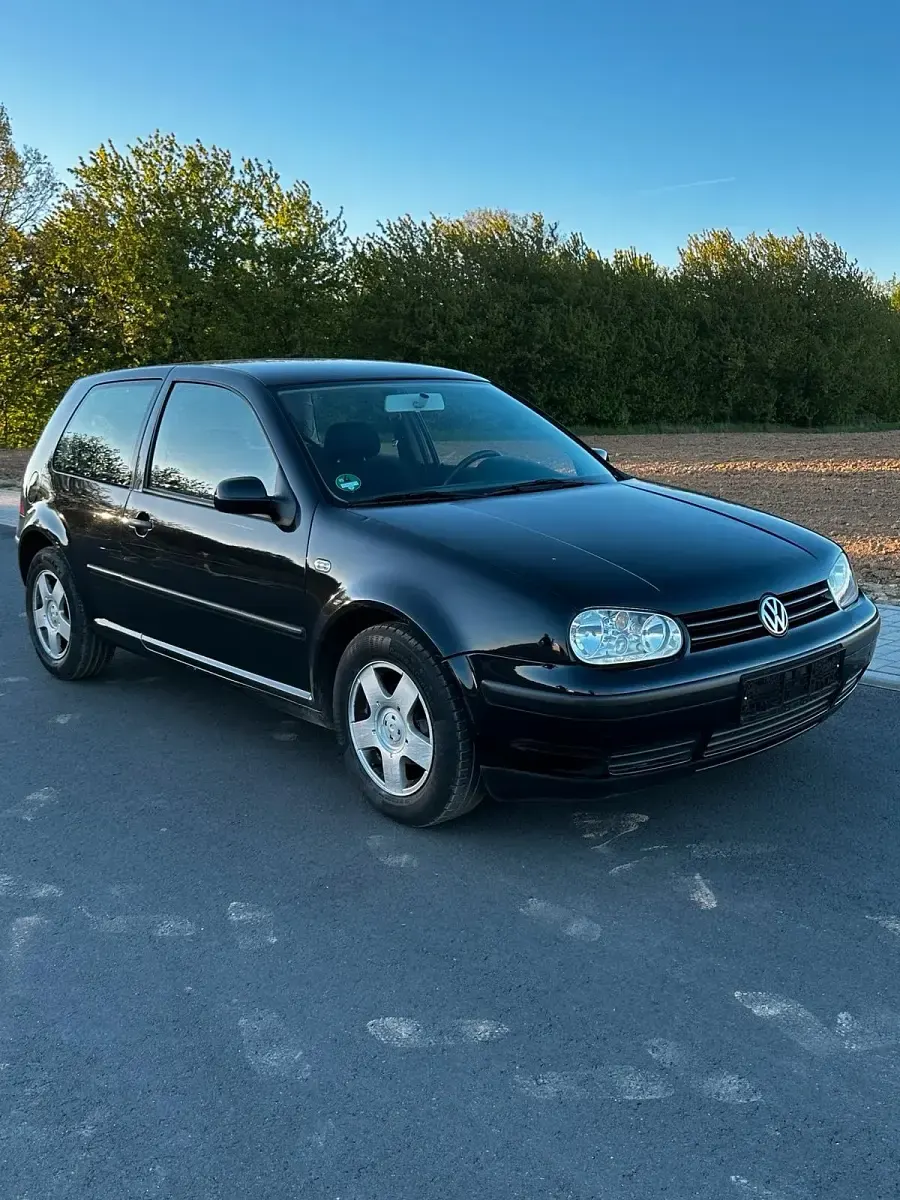 Second-hand VW Golf 75 CP (55 kW) 2002 Negru Coupe