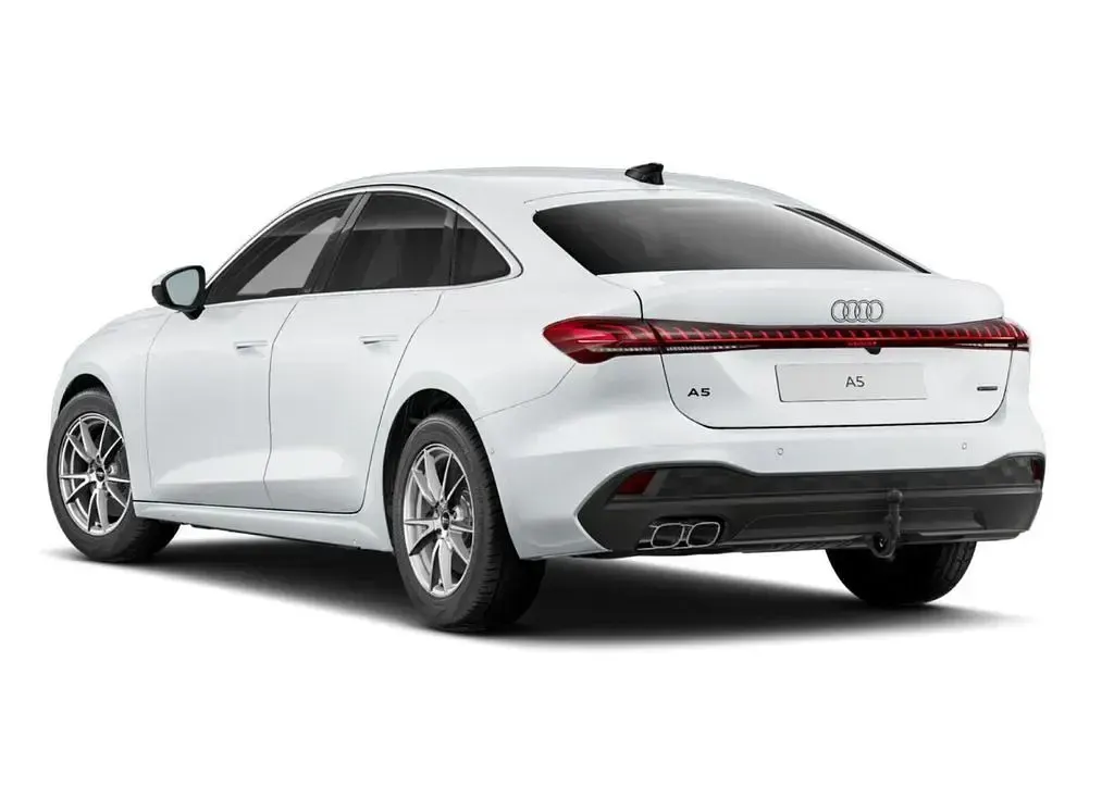 Gebraucht Audi A5 Ambiente 204 PS (150 kW) 2025 Gletscherweiß metallic Limousine