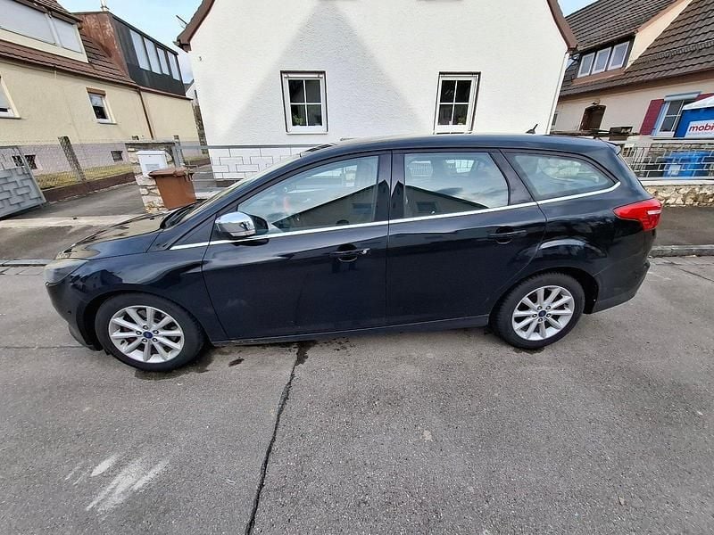 Gebraucht Ford Focus Titanium 150 PS (110 kW) 2017 Schwarz Kombi