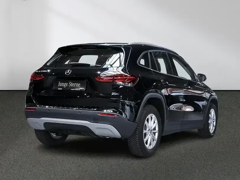 Gebraucht Mercedes GLA250 Style 160 PS (117 kW) 2021 Schwarz SUV