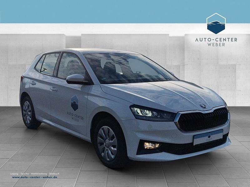 Weiß Gebraucht 2025 Skoda Fabia Essence Kleinwagen | 18.310 € (Fairer Preis) - Bild 1/4