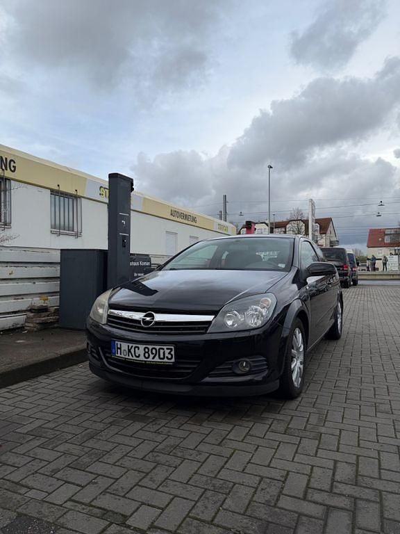 Gebraucht Opel Astra GTC 105 PS (77 kW) 2006 Schwarz Limousine