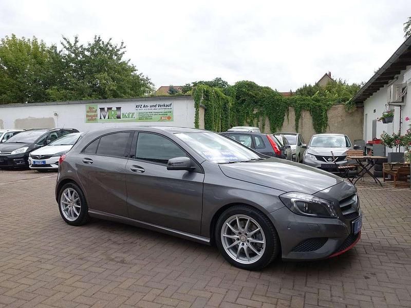 Mountaingrau Gebraucht 2013 Mercedes 250 Kombi | 17.995 € (Superpreis) - Bild 1/4