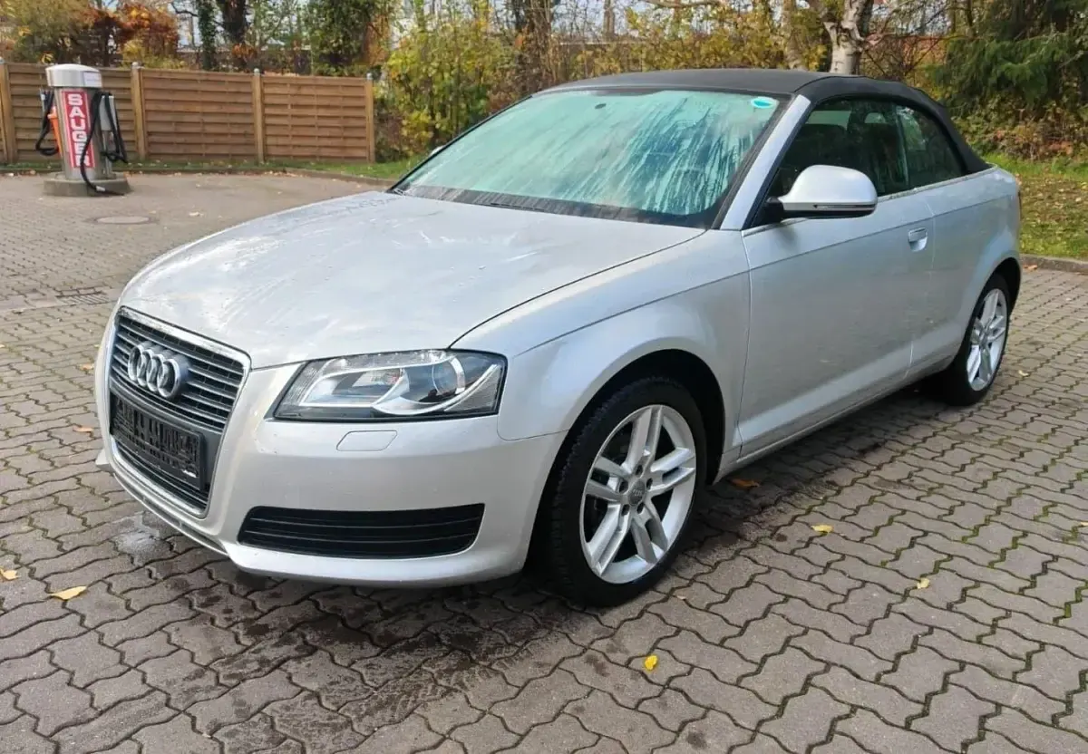 Gebraucht Audi A3 Cabriolet 105 PS (77 kW) 2012 Silber Cabrio