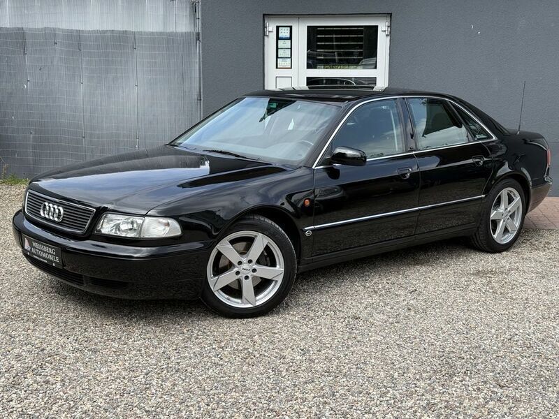 Schwarz Gebraucht 1996 Audi A8 Limousine | 9.999 € - Bild 1/4