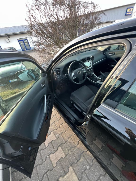 Gebraucht Lexus IS200 150 PS (110 kW) 2011 Schwarz Limousine