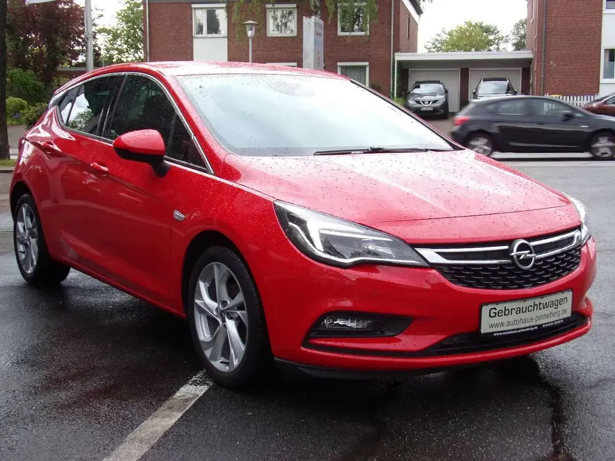 Gebraucht Opel Astra Dynamic 150 PS (110 kW) 2016 Power rot/traffic red ral3020 Kleinwagen