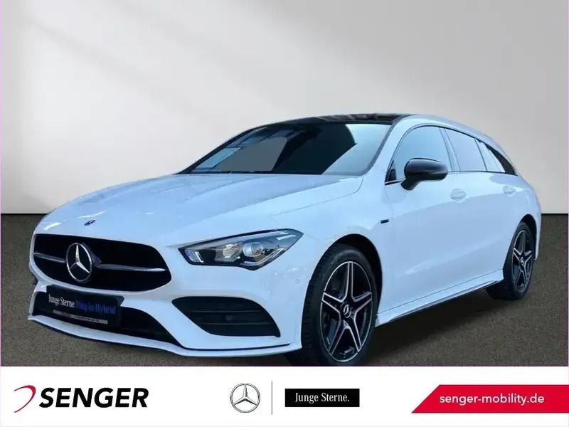 Weiß Gebraucht 2021 Mercedes CLA250e Shooting Brake AMG Kombi | 24.940 € (Fairer Preis) - Bild 1/1