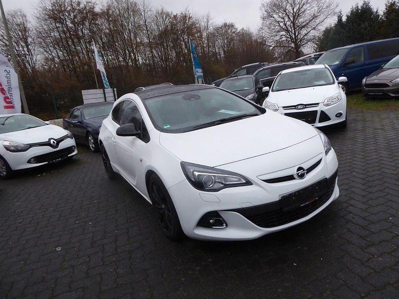 Schneeweiss/summitwhite/arctic Gebraucht 2014 Opel Astra GTC Edition Limousine | 9.300 € (Teuer) - Bild 1/4