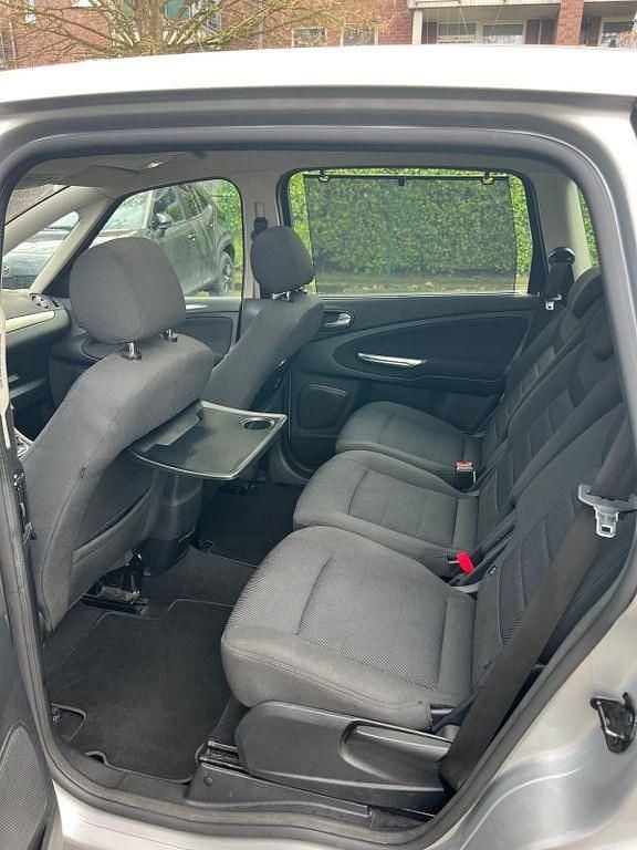 Gebraucht Ford S-MAX Titanium 145 PS (106 kW) 2010 Silber Van / Kleinbus