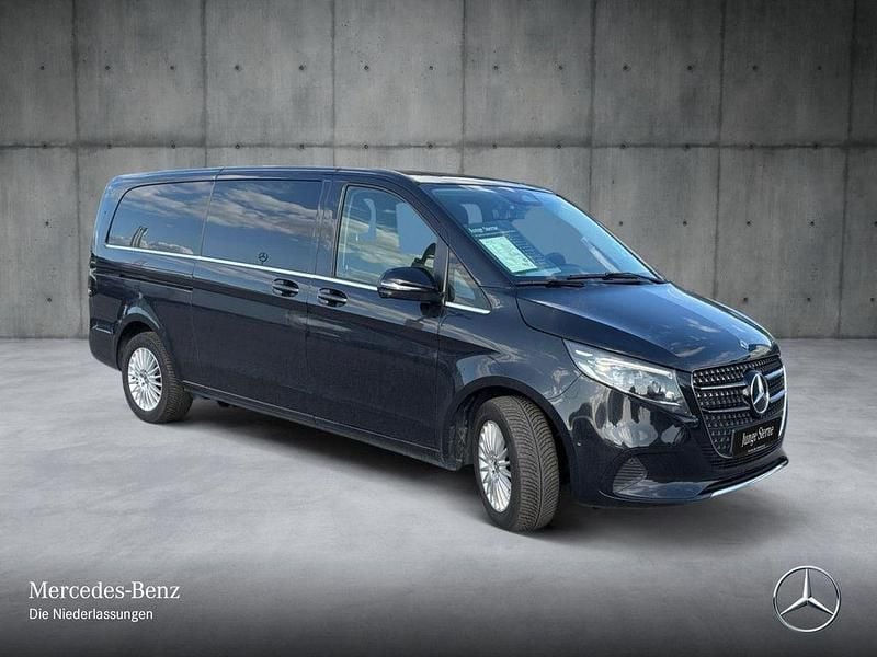 Gebraucht Mercedes V300 Avantgarde 237 PS (174 kW) 2024 Schwarz Van / Kleinbus