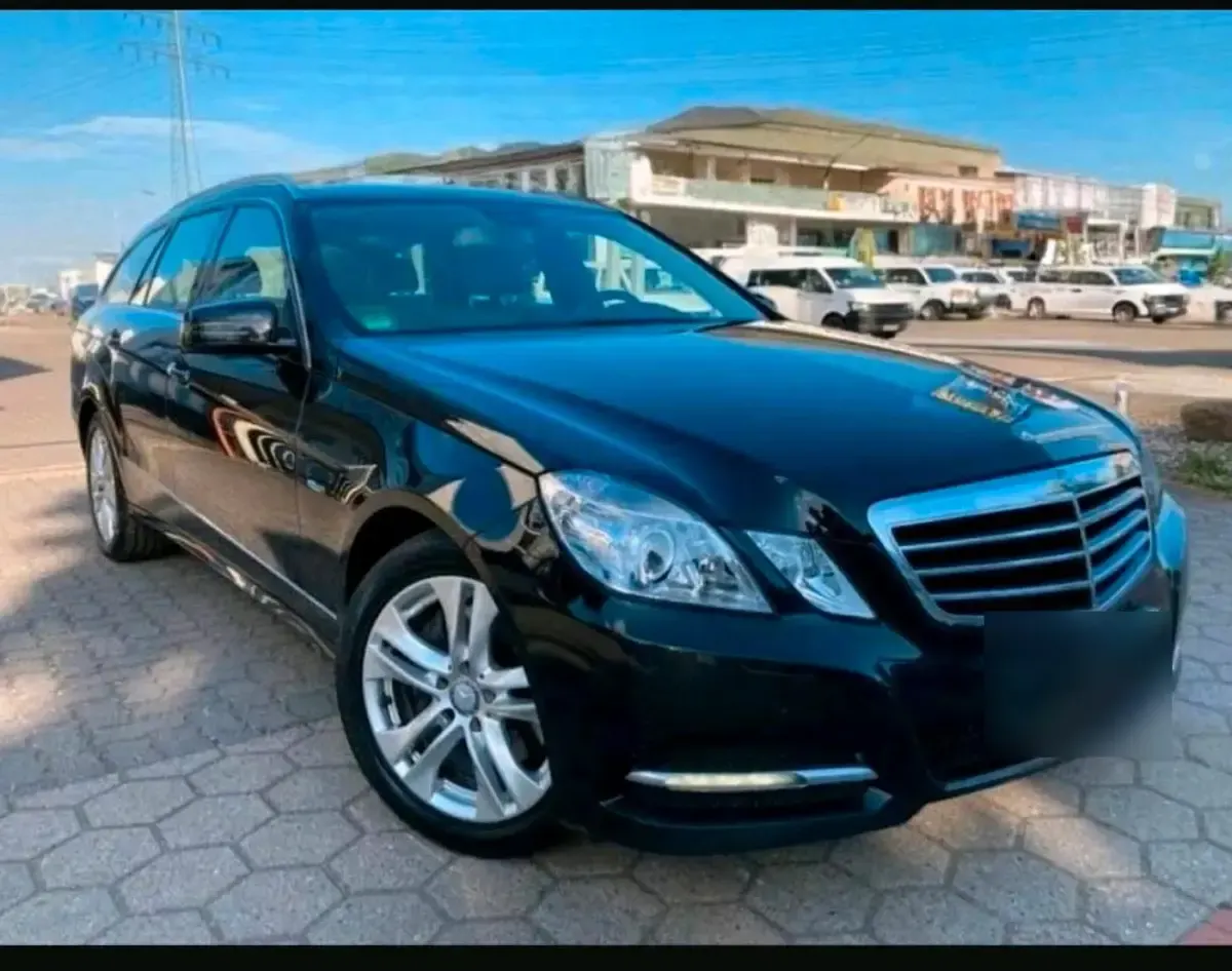 Gebraucht Mercedes E300 Avantgarde 231 PS (169 kW) 2010 Schwarz Kombi