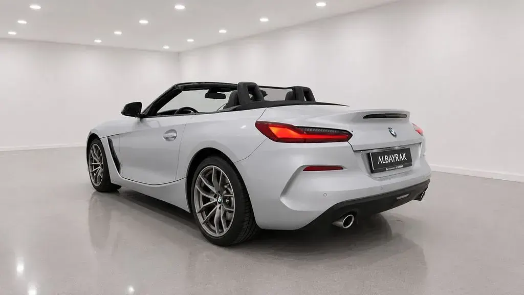 Gebraucht BMW Z4 Performance 197 PS (144 kW) 2022 Glaciersilber (metallic) Cabrio